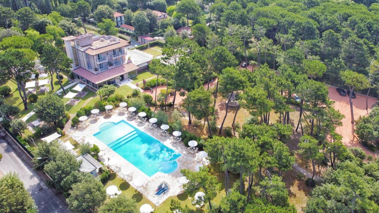 Hotel Villa Elsa Marina di Massa Dış mekan fotoğraf