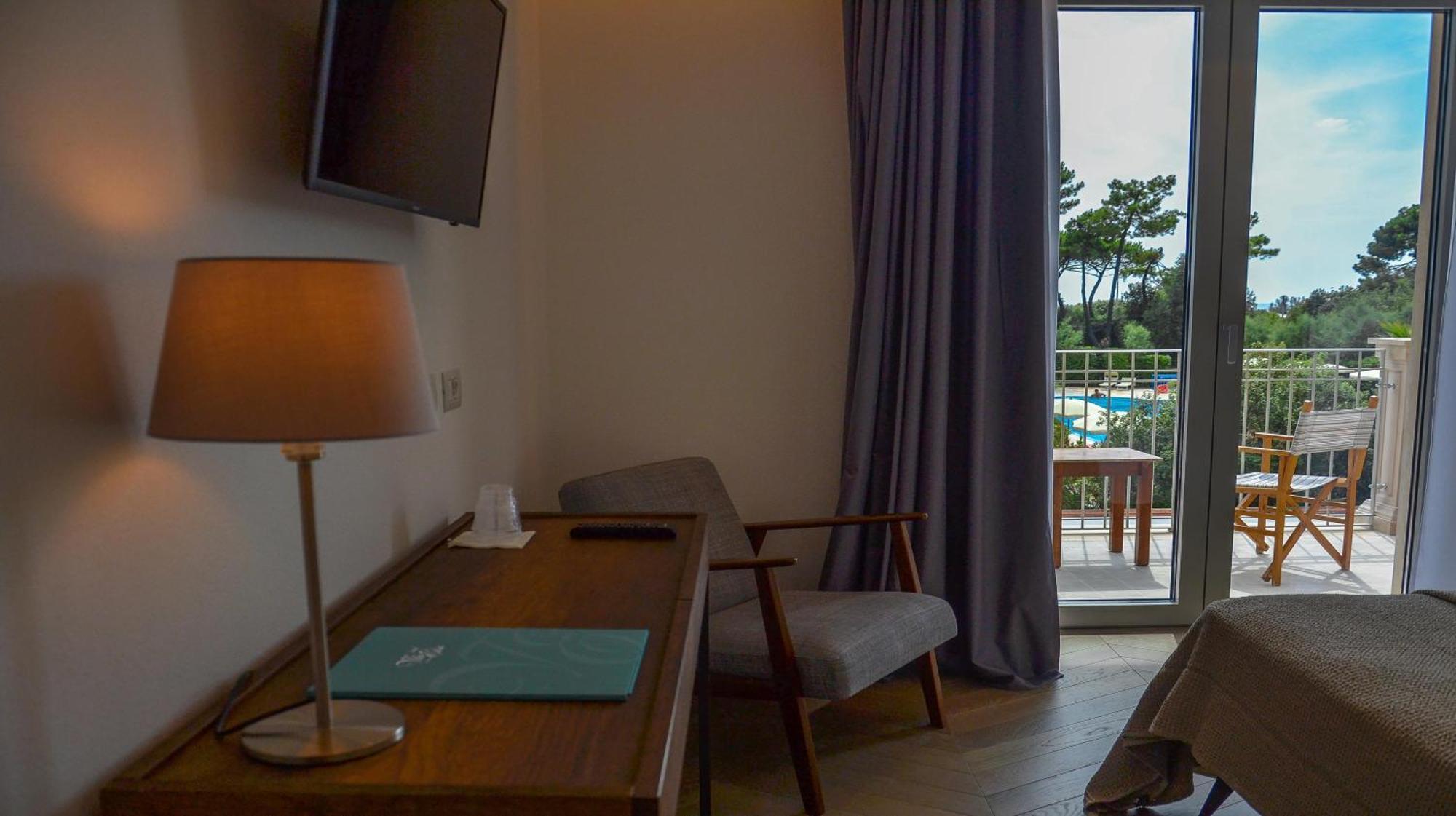 Hotel Villa Elsa Marina di Massa Dış mekan fotoğraf