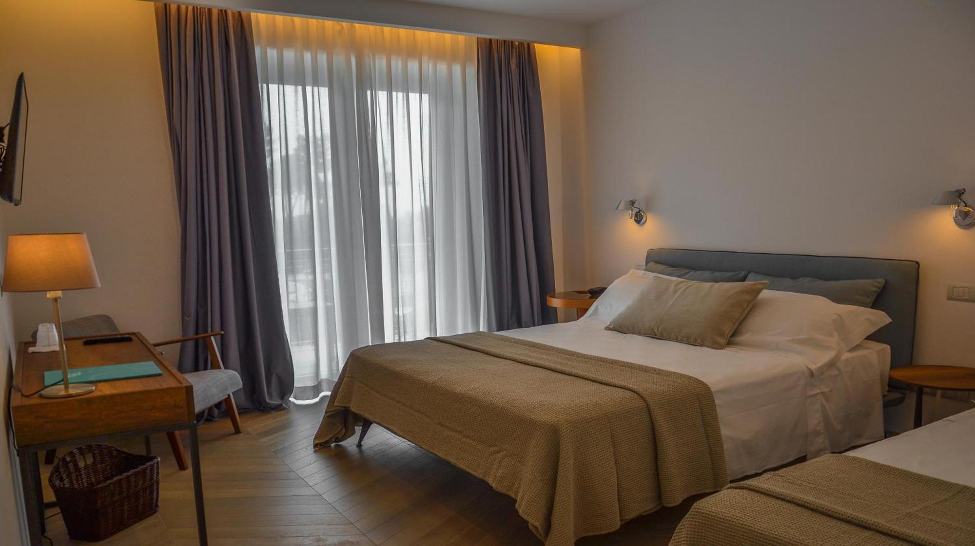 Hotel Villa Elsa Marina di Massa Dış mekan fotoğraf