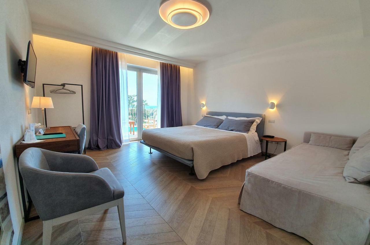 Hotel Villa Elsa Marina di Massa Dış mekan fotoğraf
