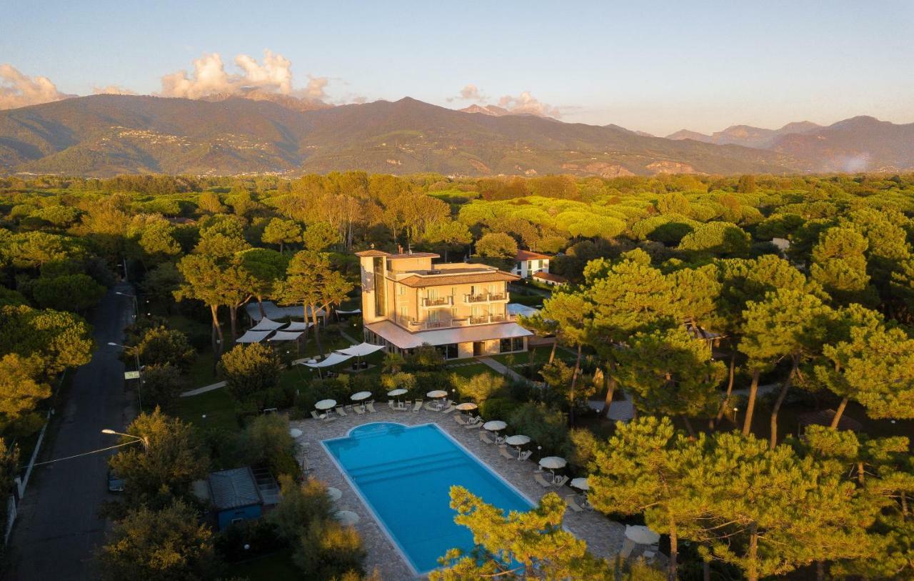 Hotel Villa Elsa Marina di Massa Dış mekan fotoğraf